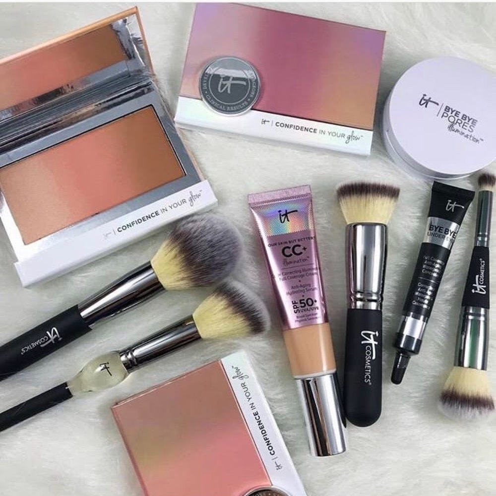 it Cosmetics • Bye Bye Foundation